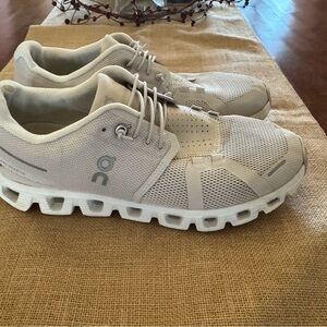 On Running Cloud Sneakers in Beige and White